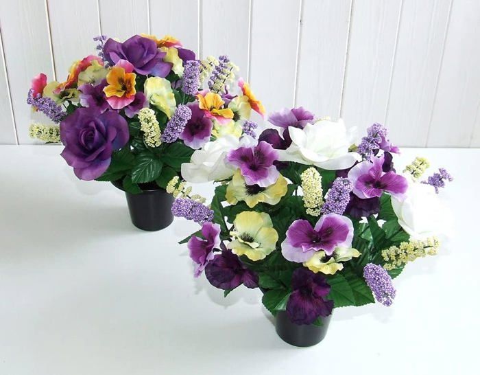 Arrangement Floral Artificiel Cheyenne - Anémones Et Pensées Blanches En Pot Rotin - 40 Cm - Décoration Intérieure
