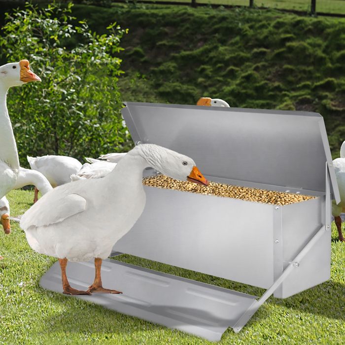 Comparer les prix de Aufun Distributeur automatique 10 kg pour volaille avec pieds anti-rats et couvercle étanche en acier galvanisé.