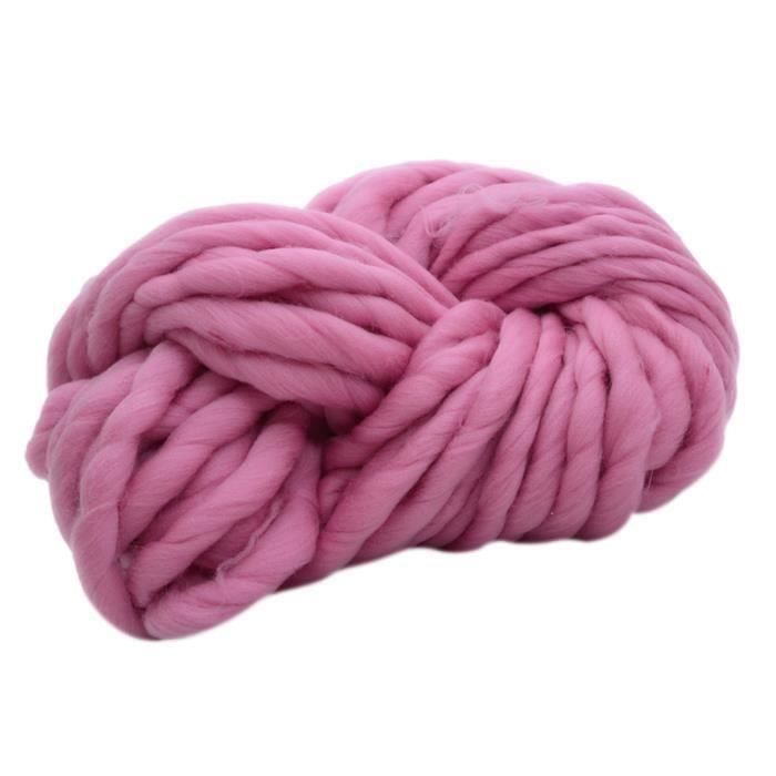Tapis vintage à crochets en forme dé coeur avec motif Tapis vintage à crochets en forme dé coeur avec motif