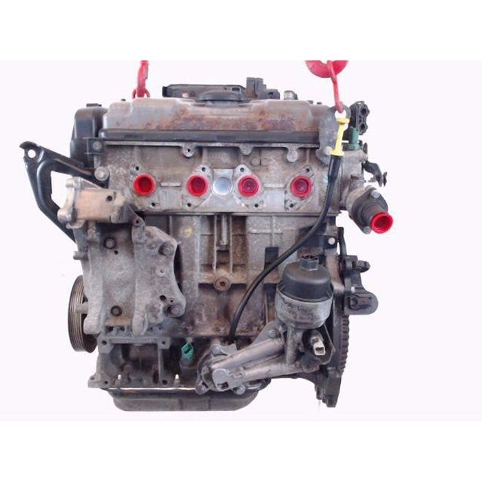 PIECES AUTO D'OCCASION - 135EC - MOTEUR COMPLET - MOTEUR ESSENCE PEUGEOT 206 3P 1.4 i - B2-414455