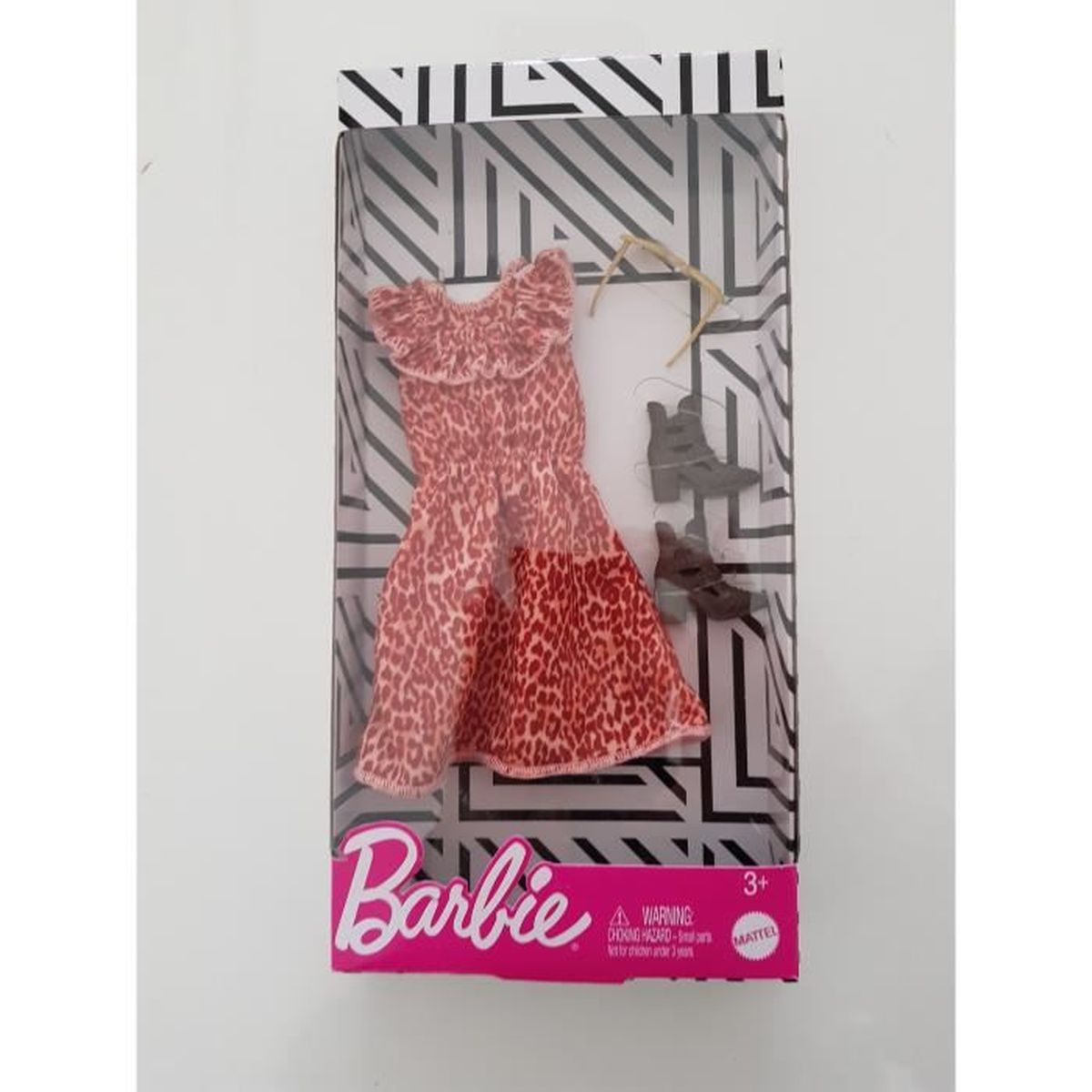 Mattel Barbie GHW89 Robe + + chaussure accessoire pour