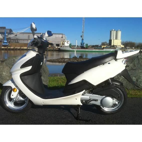SCOOTER 125CC YIYING YY125T-10 BLANC - Cdiscount Auto
