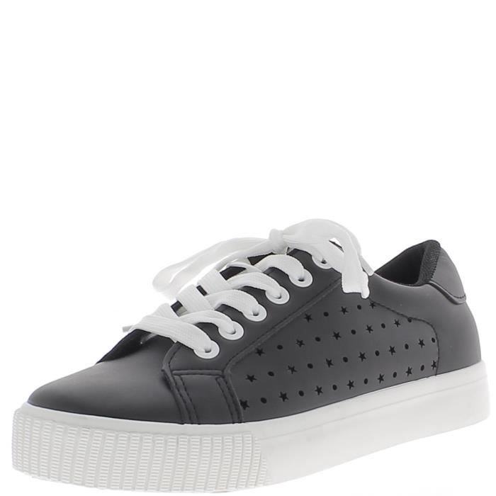 basket noir avec semelle blanche