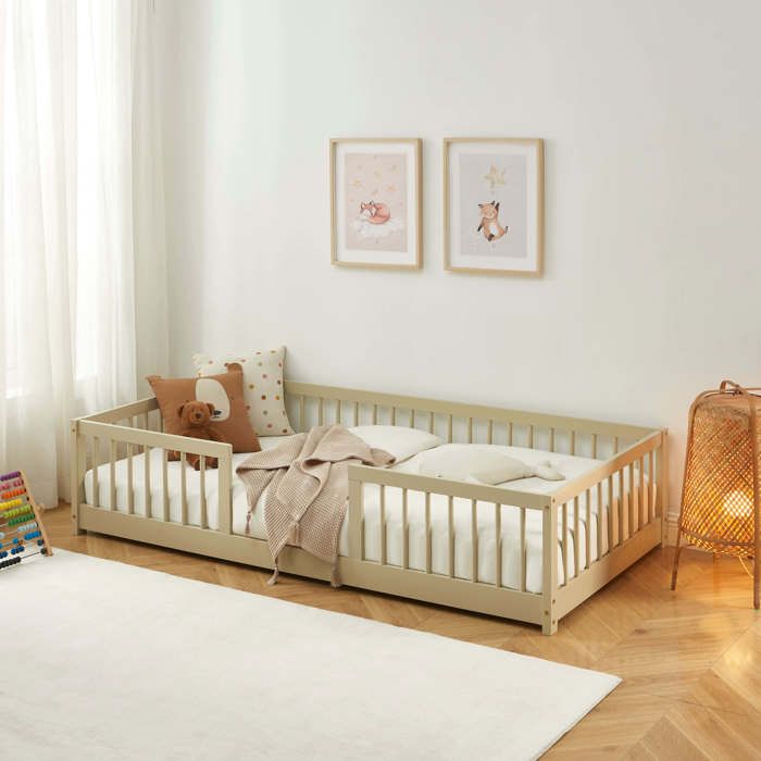 Lit enfant avec barrières EDEN pin massif beige 90x190 sommier inclus Lit enfant avec barrières EDEN pin massif beige 90x190 sommier inclus