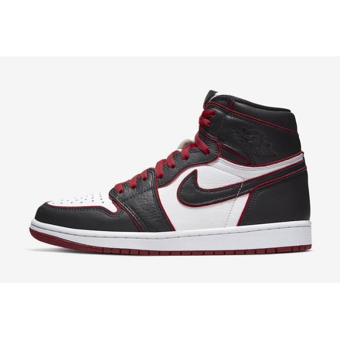 Baskets Air Jordan 1 High OG “Bloodline”555088-062 Homme Chaussures Entraînement de Sport Noir Blanc Rouge