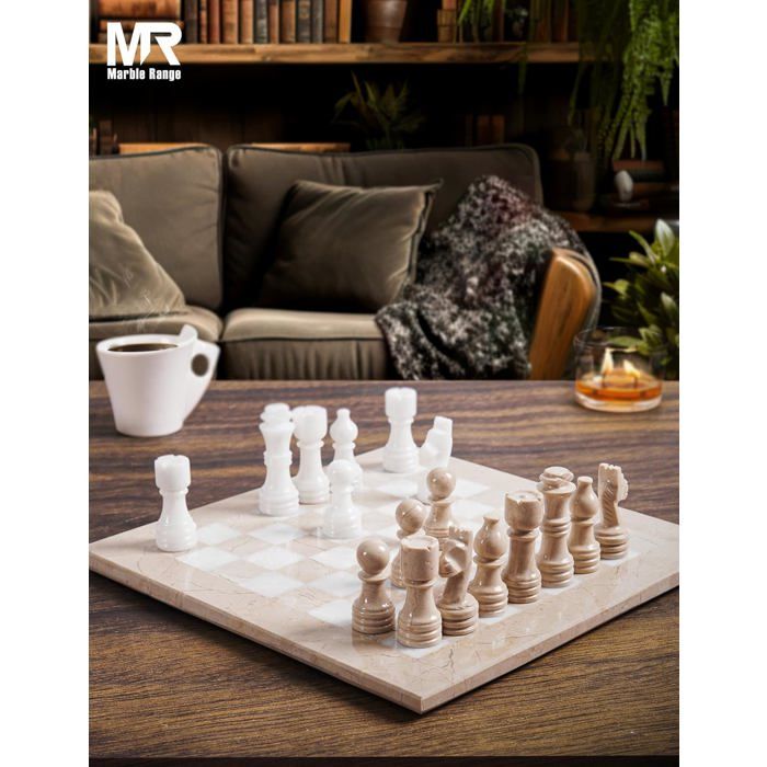 Grand jeu d'échecs vintage en marbre avec pièces en onyx vert émeraude