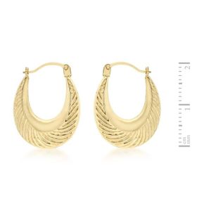 Fermeture /à pression de qualit/é sup/érieure. Longues boucles doreilles en or 18 carats pour femme avec c/œurs intercal/és sur la cha/îne