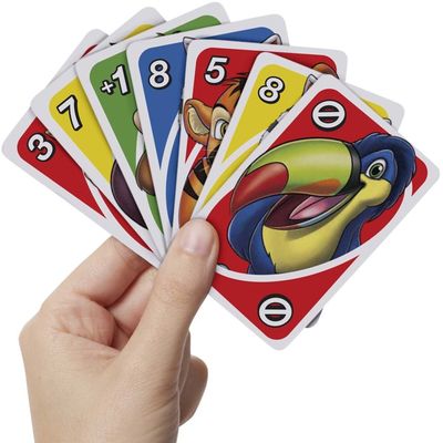 Mattel Games UNO Quatro, Jeu De Tuiles Familial pour Enfants Et Adultes, Jeux De Société pour Soirée Jeu en Famille Ou en Voyage, 2 À 4 Joueurs, Jouet pour Enfant de 7