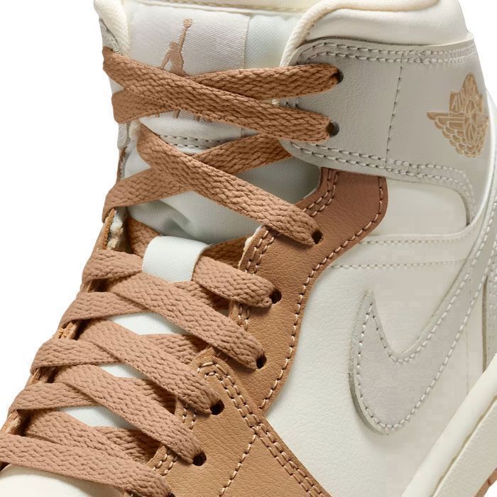 Nike Wmns Air Jordan 1 Mid Chaussures pour Femme Beige BQ6472-118
