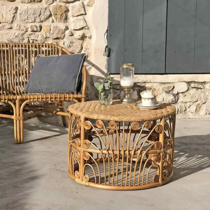 Table basse ronde en rotin vintage Dimension Produit : Diamètre 65 x Hauteur 43 cm Bois Foncé