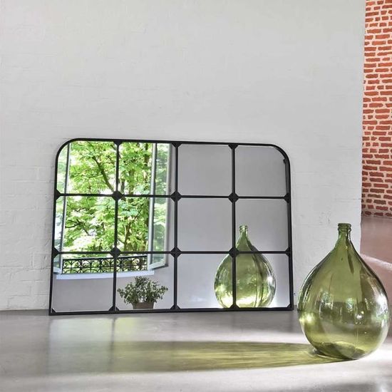 Miroir fenêtre paysage en métal Dimension Produit : Largeur 130 cm x Hauteur 90 cm x Epaisseur 3 cm Noir