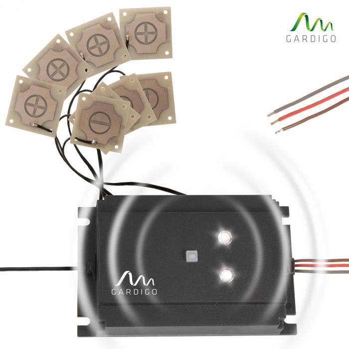 entrepôt grenier Lyeiaa Répulsif anti-martres à ultrasons pour voiture protection contre les martres lumière flash LED, jardin maison anti-martres pour voiture 