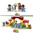 SHOT CASE - LEGO 10951 DUPLO Town L'écurie et Soins de Poneys Jouet avec Figurines pour Enfant de 2 Ans et +-2