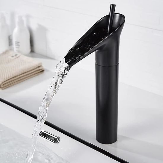 Le noir Robinet de lavabo robinet chaud et froid cascade noire sortie