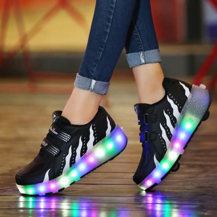 Chaussures LED lumiere Skateshoes Enfants Baskets Roller Usb Charge Noir  Double roue Garçons Filles Sneakers