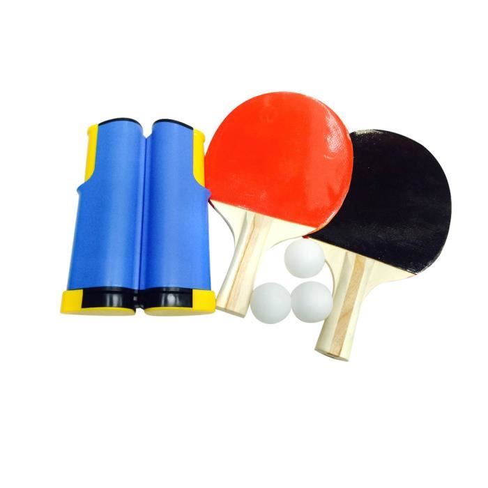 Photo libre de droit de Ping Pong Pagaies Et Découpe De Boule Isolé Sur