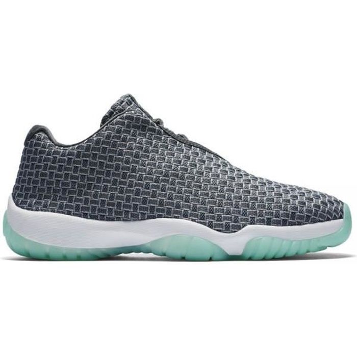 jordan future grise et rouge