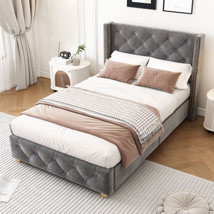 Lit capitonné 90x200 cm Merax — velours gris tête de lit boutonnée sommier inclus Lit capitonné 90x200 cm Merax — velours gris tête de lit boutonnée sommier inclus