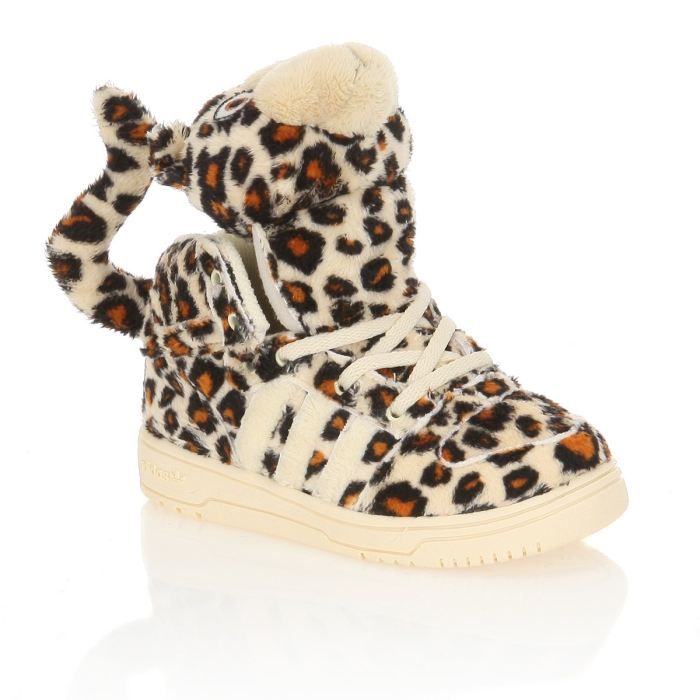 basket adidas leopard avec queue