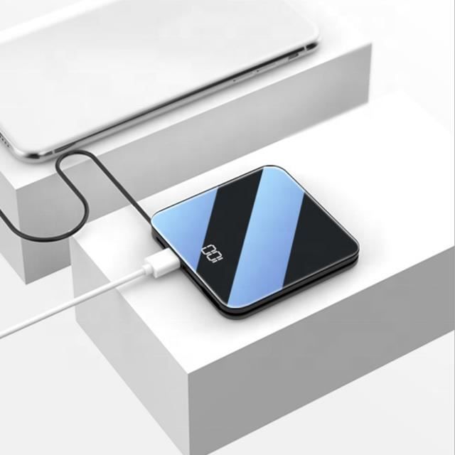Bleu Xnuoyo Mini Portable Power Banks 10000mAh Chargeur Batterie Externe avec Type-C Entrée 