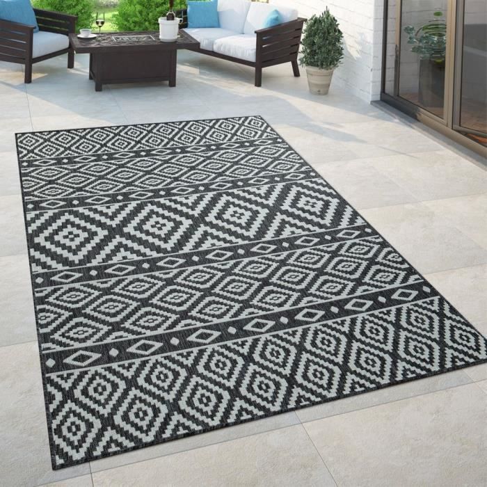 tapis d interieur et d exterieur pour balcons et terrasses au design skandi en noir 160x220 cm cdiscount maison
