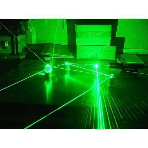Pointeur Laser vert trés trés Puissant-TACTIC Militaire-Longue Porté-5  KM-1MW LIA11980 - Cdiscount Informatique