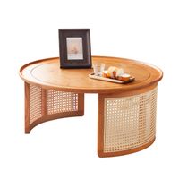 Table basse en bois massif, Table basse en chêne avec des détails en rotin, diamètre 70 cm, légère et facile à déplacer