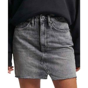 JUPE La mini-jupe en jean Vintage est une mini-jupe en jean superdry pour femme . Ce modèle a une finition ajustée qui s`adapte davantage