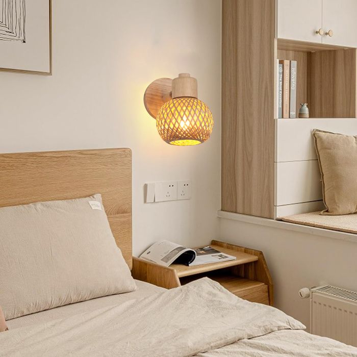 iDEGU Applique Murale Vintage Lampe Murale Indutsriel Abat-jour en Bambou et Bois Design Rond Lustre Reglable pour Couloir Salon