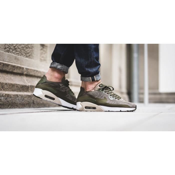 Baskets Nike Air Max 90 ULTRA 2.0 Flyknit vert olive. 875943-200 ...
