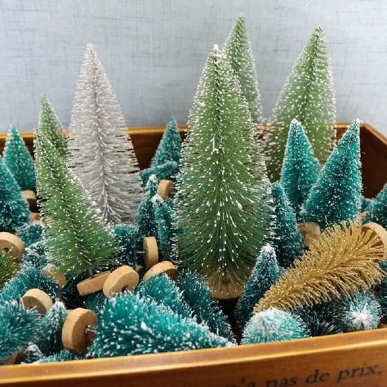 Lot De 32 Mini Sapins De Noël Artificiels Avec Base En Bois - 4 Couleurs Et 4 Hauteurs - Déco Table, Vitrine, DIY