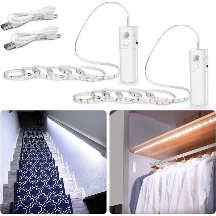 WOBANE Ruban LED de 5 m avec détecteur de mouvement, éclairage d'escalier  rechargeable avec 2 capteurs, bande LED alimentée par piles, éclairage LED  d'armoire pour cuisine, blanc 6000 K, 2x2200 mAh 