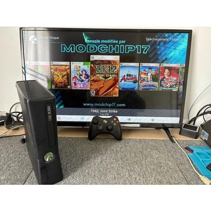 Console de jeu Xbox 360 – avec cables et 2 manettes neuve