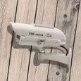 FISHTEC Camera Factice Exterieur CCTV - Fausse Camera de Videosurveillance LED Clignotante - Panneau Solaire - Exterieur/Interieur-4