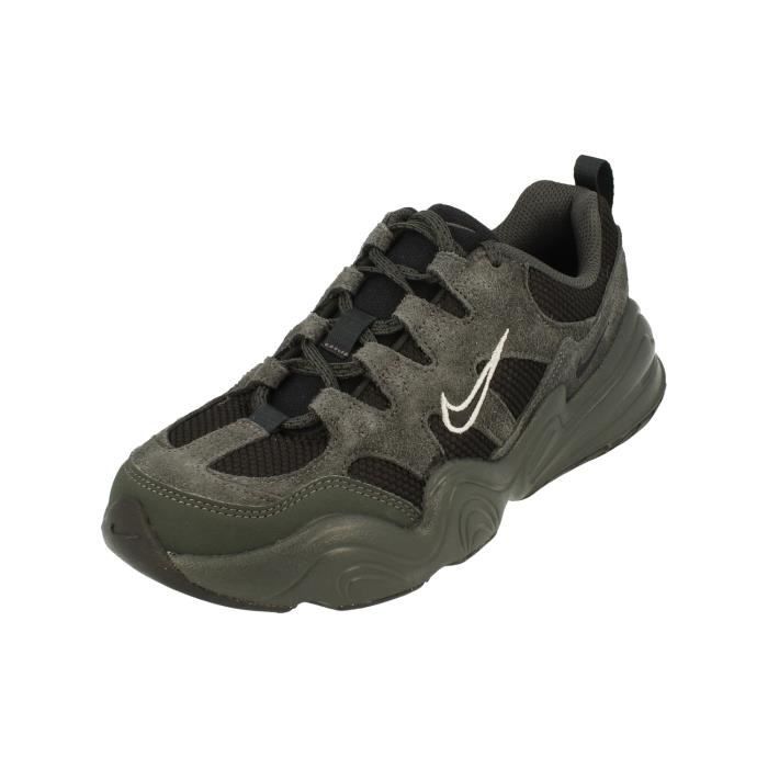 Nike Baskets Nike Femme Tech Hera Dr9761 - Gris - Noir - Lacets - Plat - Synthétique