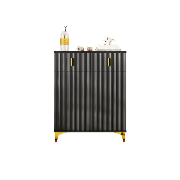®TONLRGY Meuble à chaussures élégant avec panneaux structurés étagères réglables et décoration dorée noir