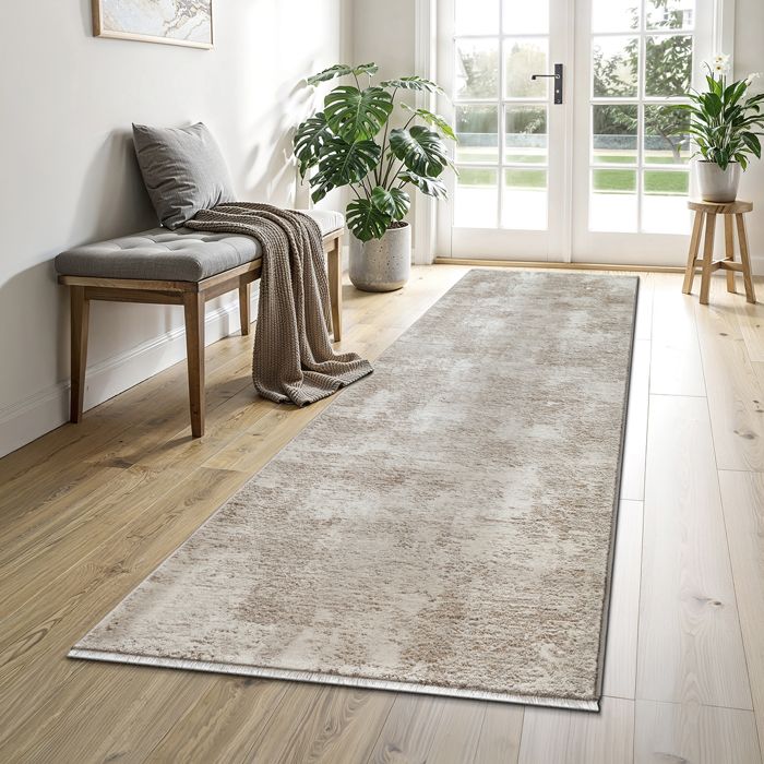 the carpet Nuvra – Tapis moderne salon/chambre doux et moelleux facile d’entretien Beige 80 x 300 cm D45