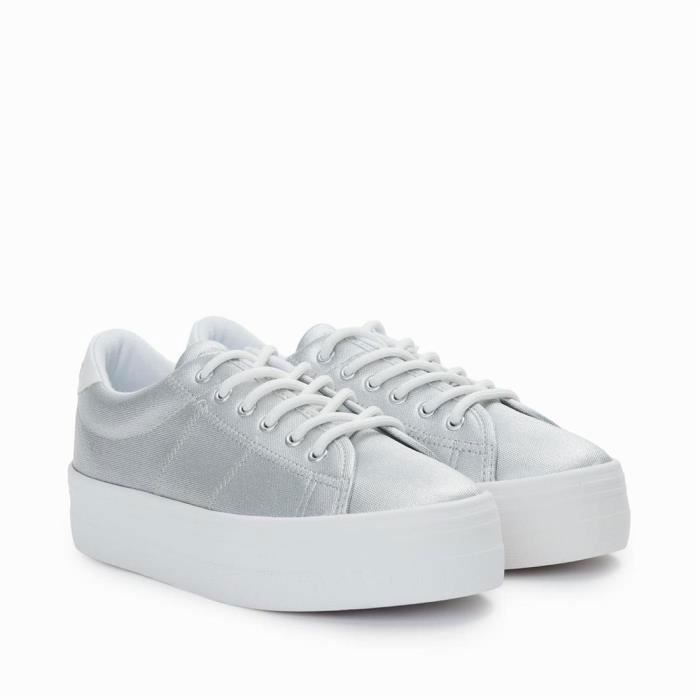 no name plato sneaker
