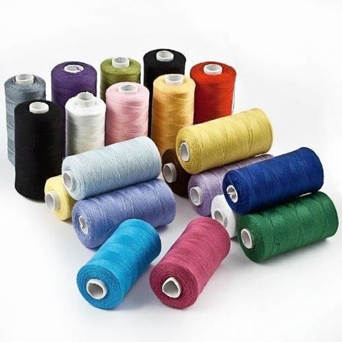 Bobine De Fil à Coudre Rouge Bordeaux 100m