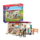 SCHLEICH Sellerie du centre équestre, coffret avec 85 éléments inclus dont 1 cheval et 1 personnage, figurines pour enfants dès 5 ans -