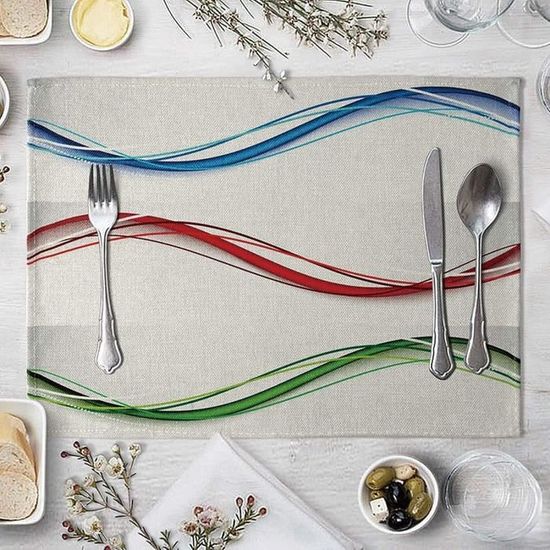 KnSam Set Di 6 Tovagliette Americane In Pelle PU Beige - Con Fiori In Rilievo, Resistenti Al Calore, 30x45 Cm, Per Cucina E Bar