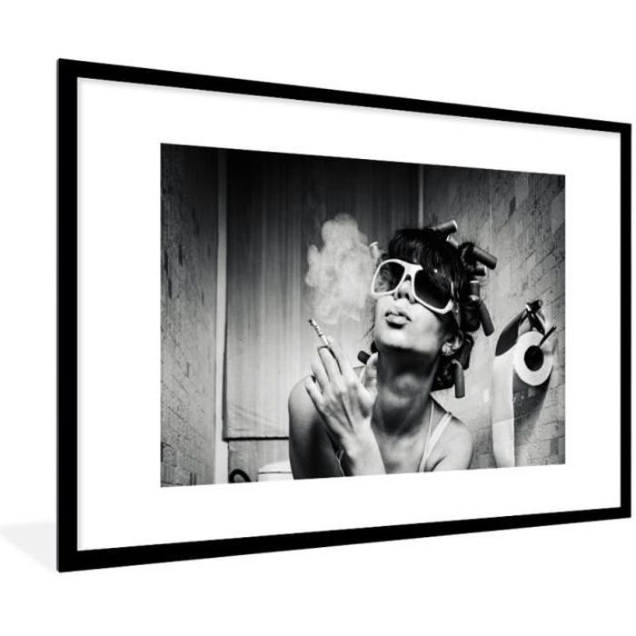 Cadre Photo - MuchoWow - Paysage - 120x80 cm - Femme Vintage Bigoudis  Toilette Cigarette - Multicolore - Cdiscount Maison