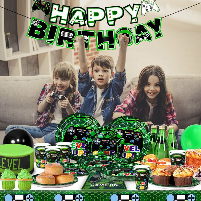 Lot 61 Pièces Anniversaire 9 Ans Gamer - Assiettes, Serviettes & Nappe Jeu Vidéo - Parfait Pour 20 Invités