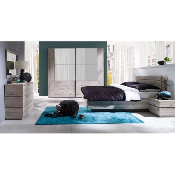 Chambre à coucher complète RICCARDO. Lit, sommier, tables de chevets, commode, armoire 200 cm avec portes coulissantes Marron