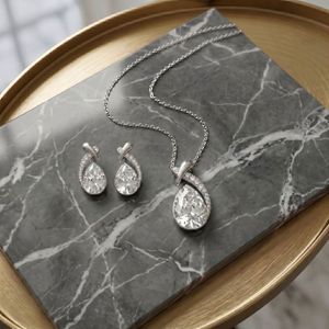Parure De Bijoux Plaqué Argent Avec Zircons - Collier, Bracelet, Boucles D'oreille - Occasion