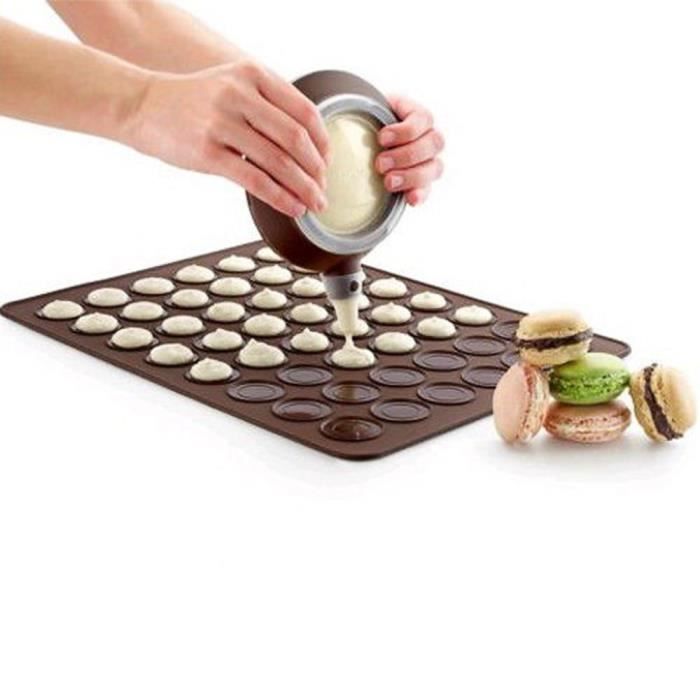 Plaque Macarons silicone, 48 puits Moule Cannelés silicone Moule à Macaron  antiadhésif Tapis de Cuisson pour Macarons Patisserie (38 * 28cm) :  : Cuisine et Maison