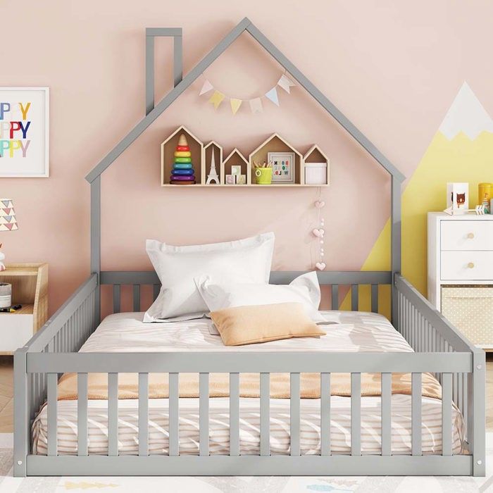 Lit enfant - Cabane motif cheminée - 140 x 200 cm - Sommier à lattes - Pin gris avec barrières