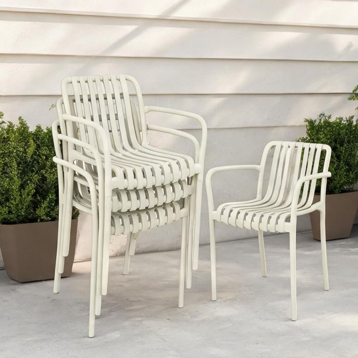 Set de 4 chaises de jardin empilables en plastique blanc cassé design à lamelles usage extérieur style ergonomique