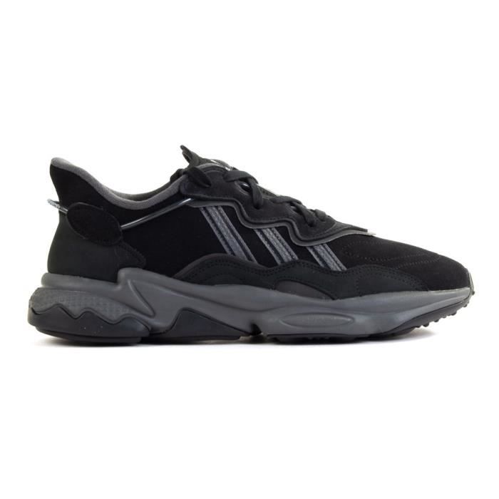 Ozweego noir 2025