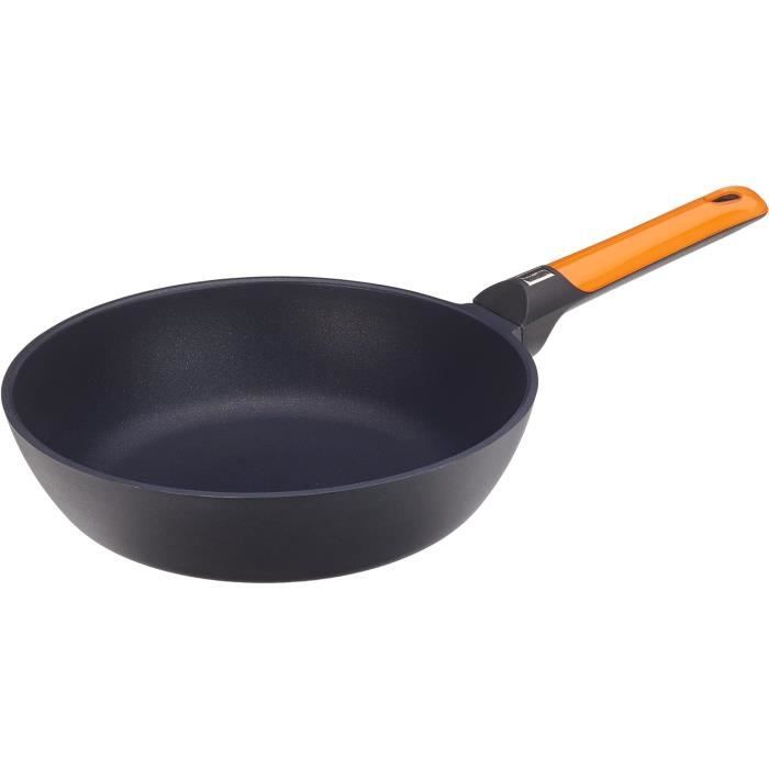 WMF Sauteuse Antiadhésive 28 Cm - Fonte Aluminium, Sans PFOA, Idéale Pour Mijoter Et Saisir à Feu Doux